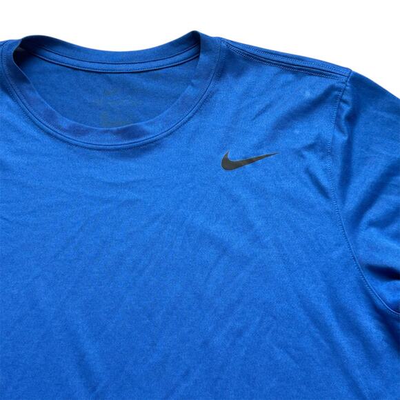 Men's M The NIKE Tee Dri Fit Long Sleeve Solid Royal Blue Shirt Active Athletic - Picture 2 of 4
